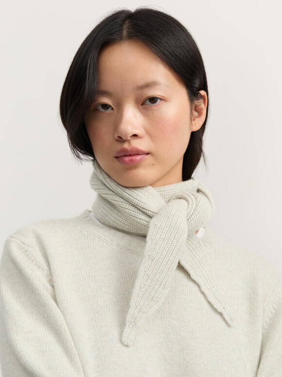 Aiayu Knox Scarf 